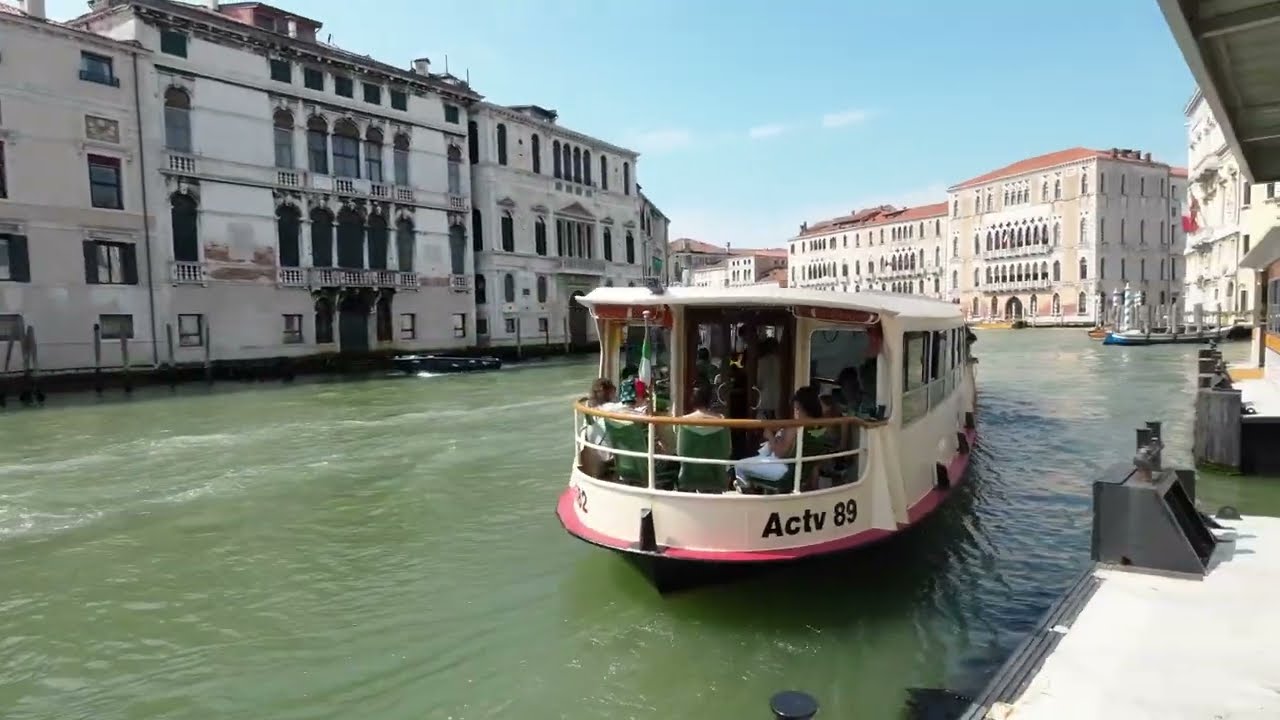 Approdo San Tomà - #Vaporetto #Venezia