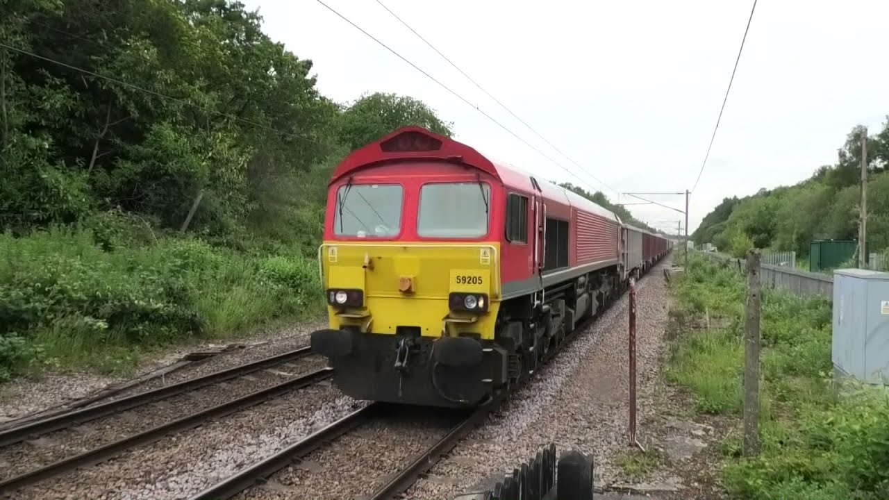 (HD) Trains at Crews Hill Railway Station - 12/6/20