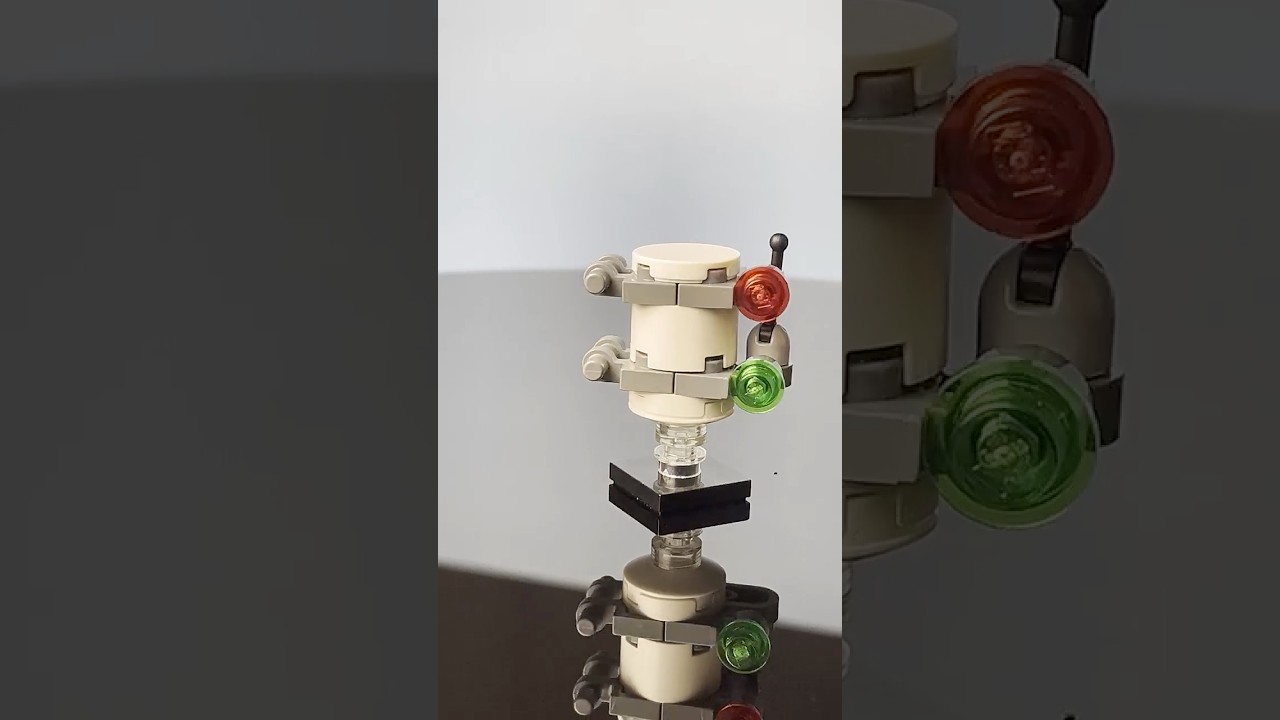The Classic LEGO Minikit