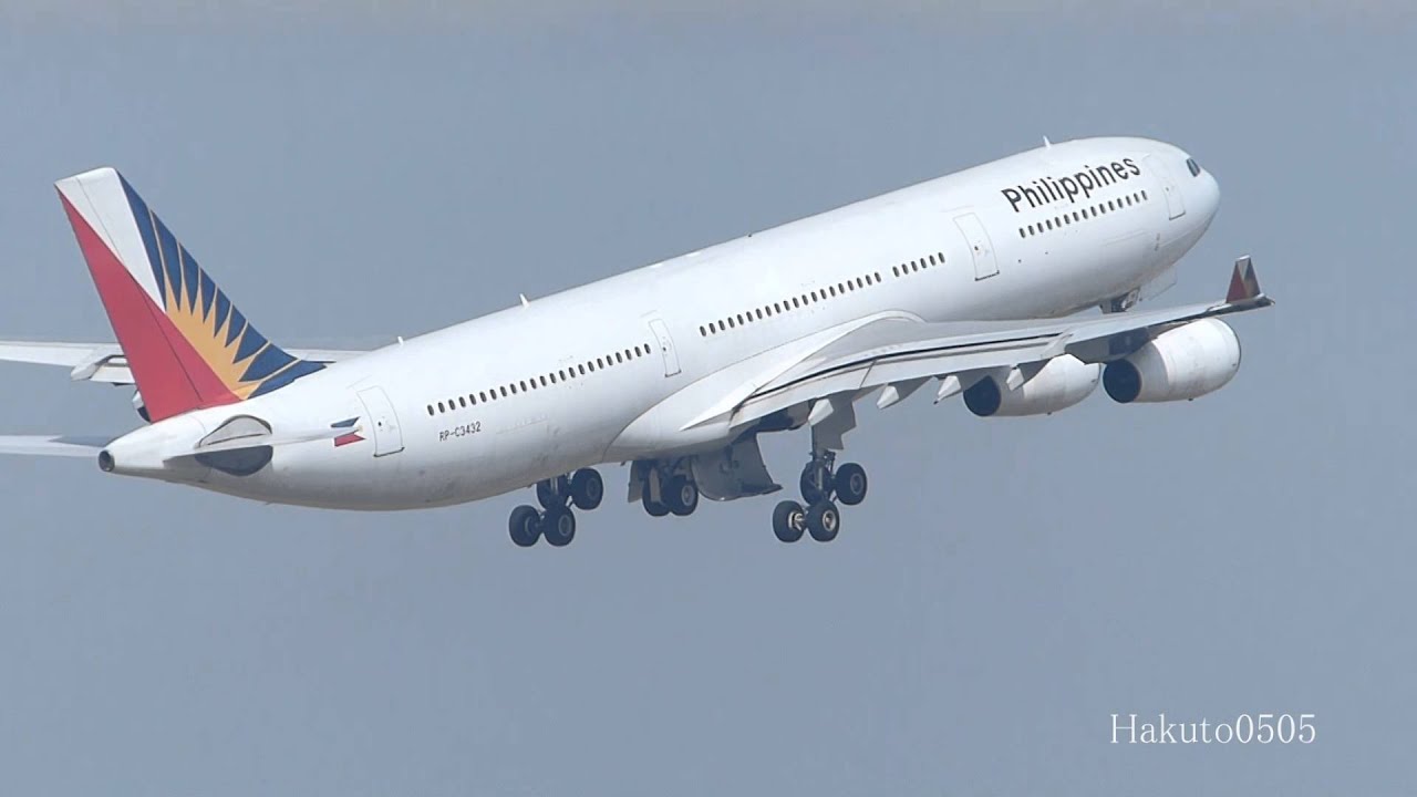Philippine Airlines Airbus A340-313 RP-C3432 Take off at Nagoya