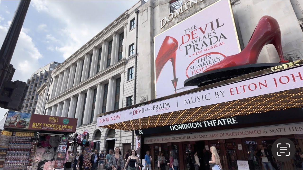 Walking Through London’s West End  Shopping & Theatre District in 4K
