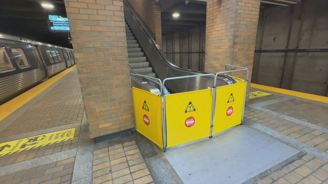 9 injured in stampede on escalators after Beyoncé concert