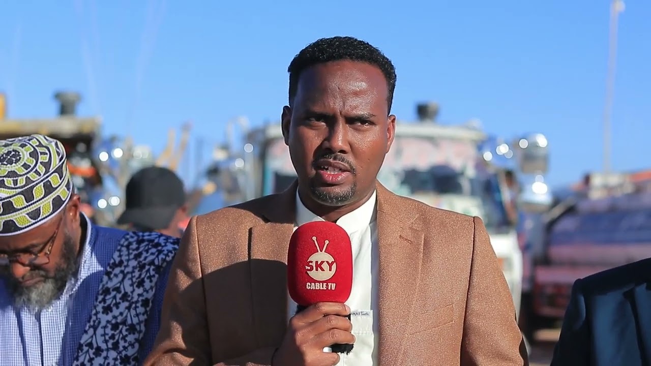 Badhasaabka Gobolka Gabiley ayaa Kala wareegay Gudidda horumarinta Hoodaale 80 Booyadood oo Biyo ah.