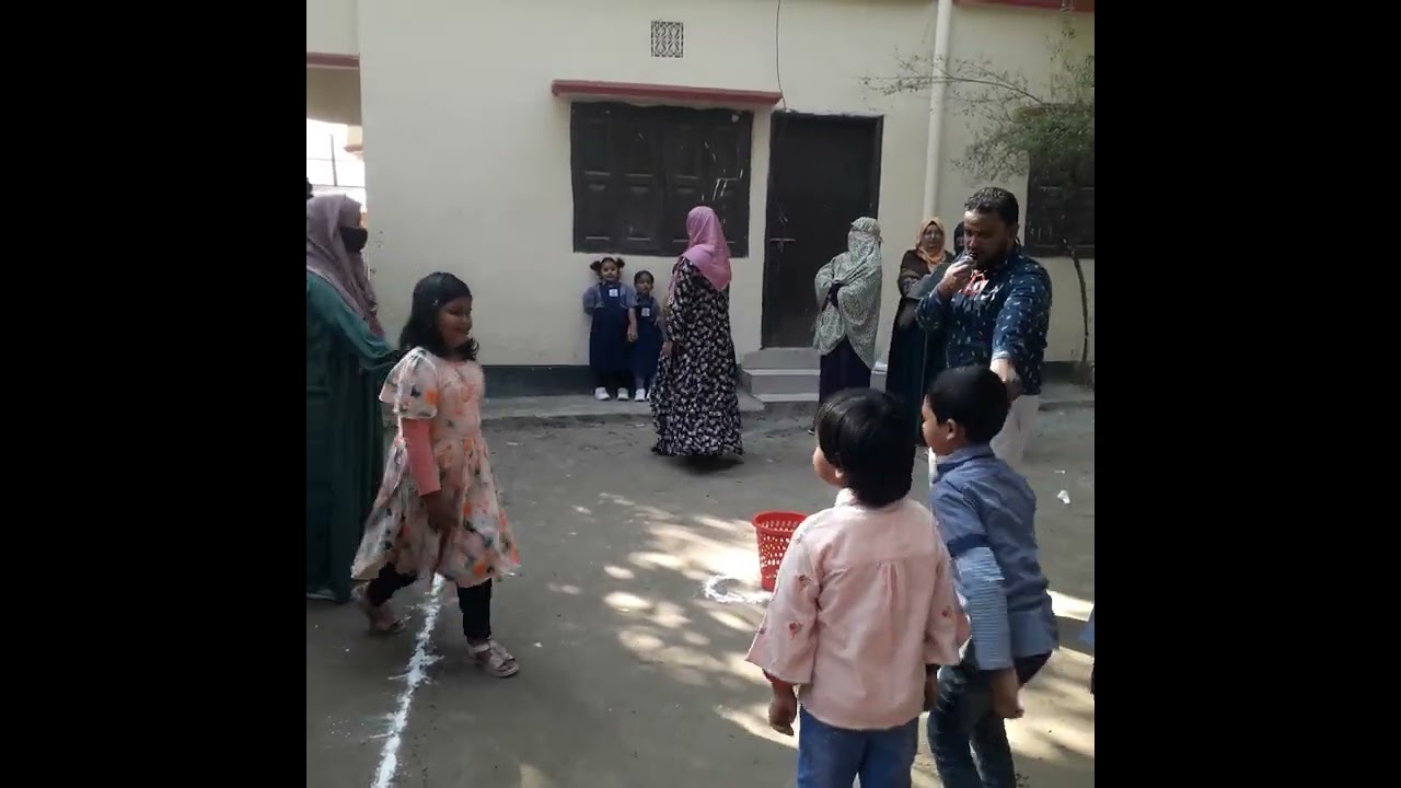 বালতির ভিতর বল নিক্ষেপ