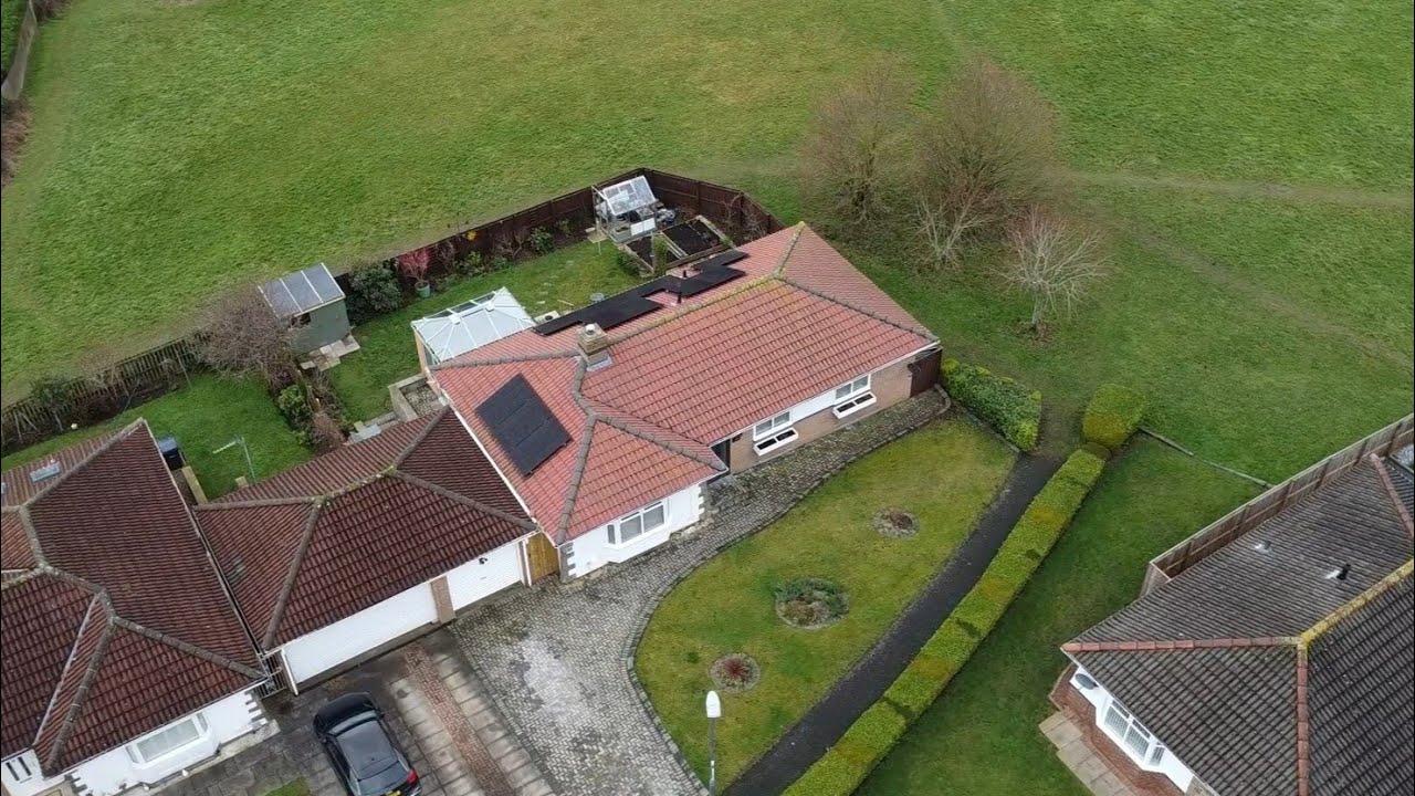 Moss Crescent, Crawcrook - 3 bed detached bungalow with solar panels, in popular cul-de-sac. EPC: A