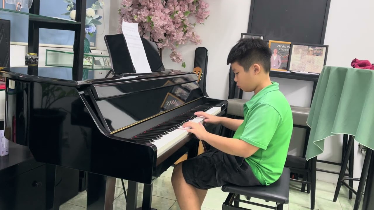 Happy new year - Dạy Piano Bình Dương