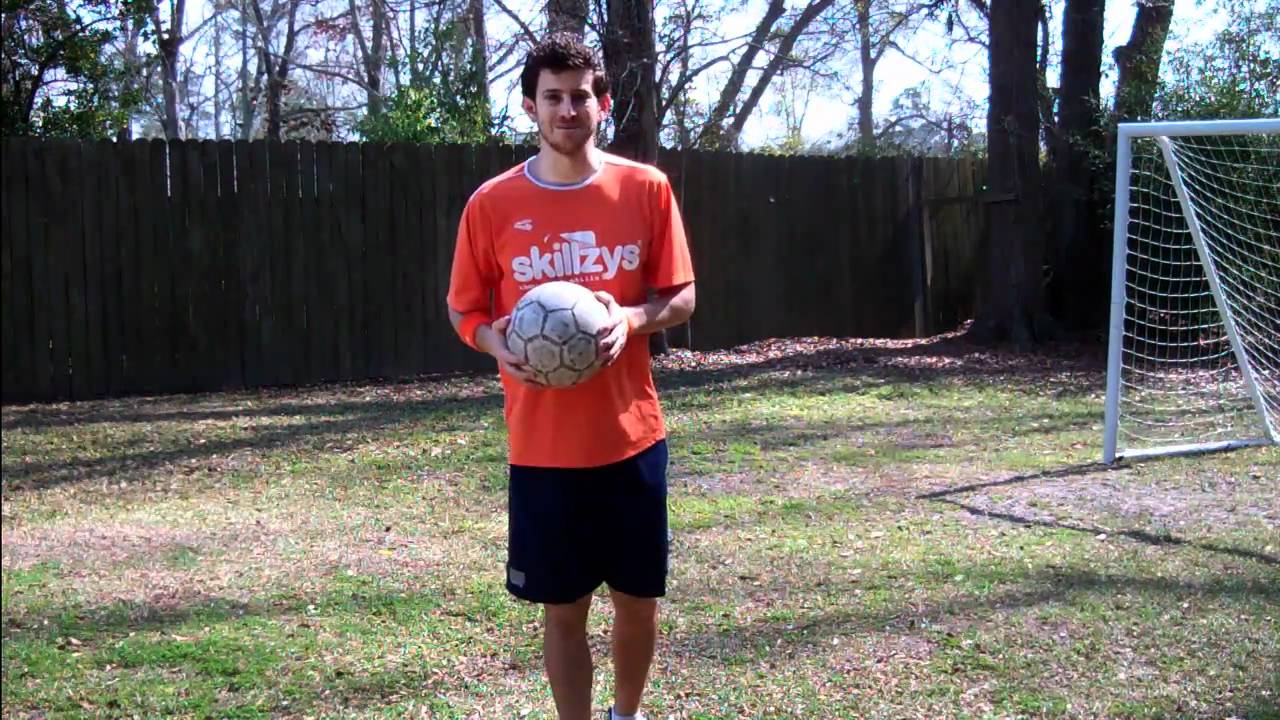 Soccer Tip - How to Juggle a Soccer Ball with your Thighs by Online Soccer Academy