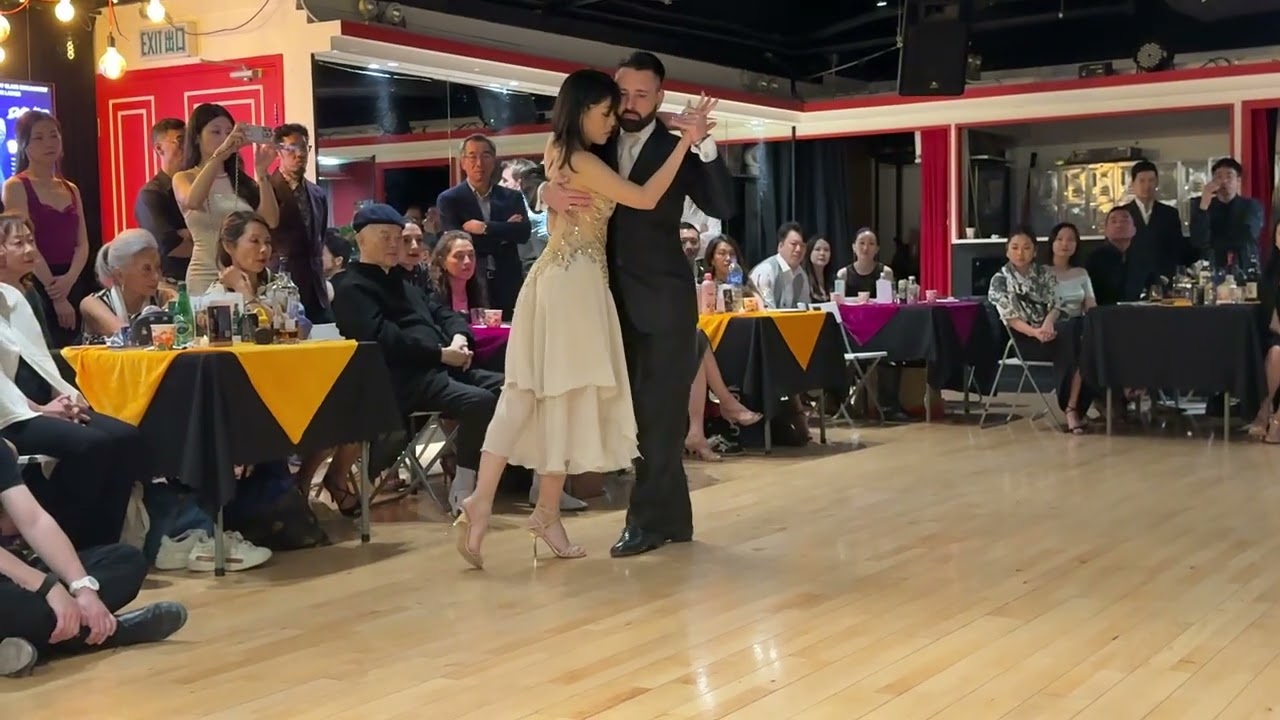 Javier Rodriguez y Sandra Mok in HK - Nov 2025 1/3