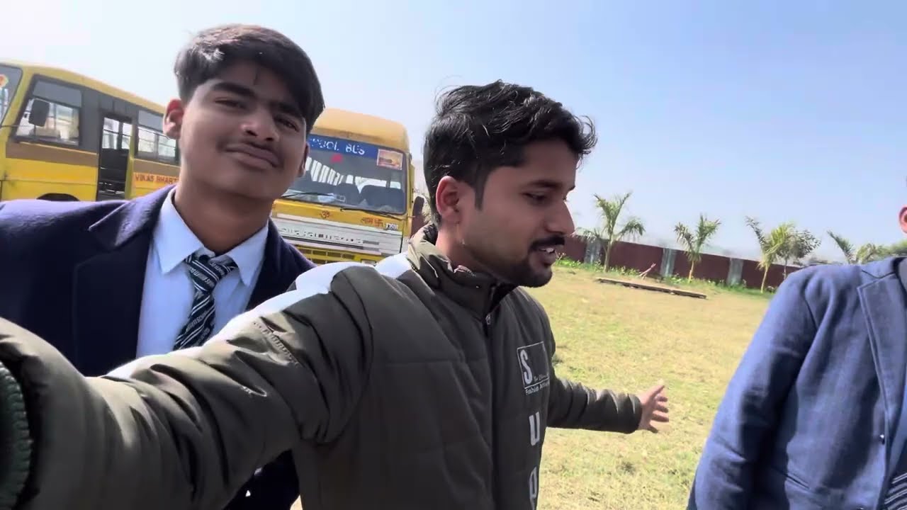 Lanch time bharpoor masti 😘