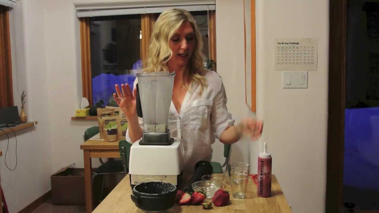 Raw Vegan Strawberry Goji Shake