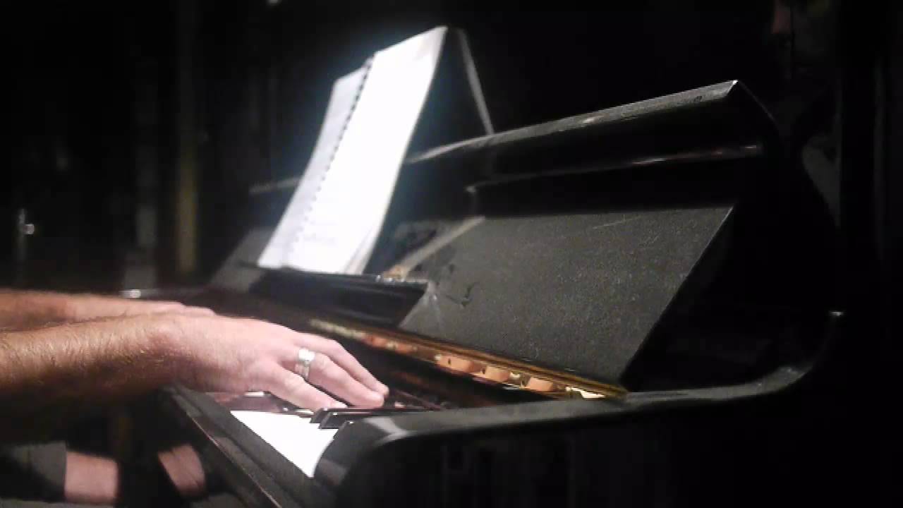 Vangelis on piano: Antarctica / L'Apocalypse des Animaux