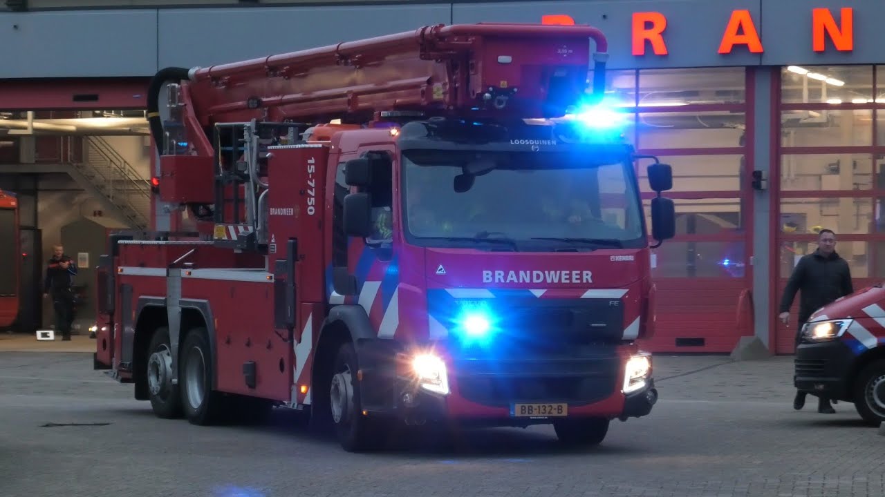 [Electroniche Luchthoorn] [HW Loosduinen] 15-7750 en ambulance met spoed in Den Haag