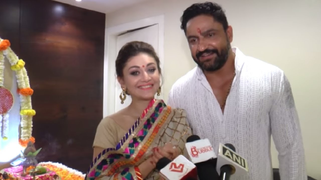 Shefali Zariwala & Parag Tyagi Welcomes Ganpati Bappa at Their Home