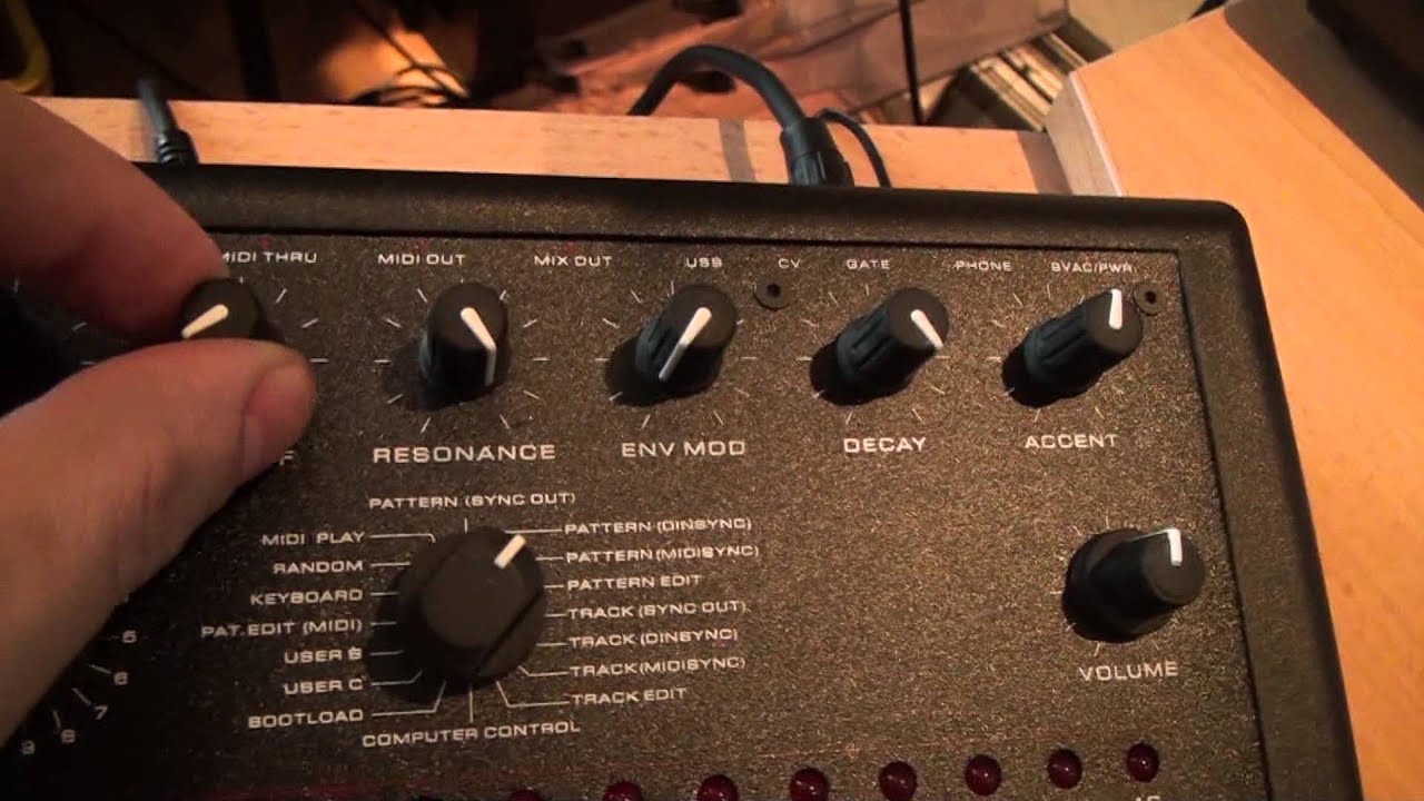 JACK WAX STUDIO DEMO - Creating Acid with XOXBOX & Sherman Filterbank 2