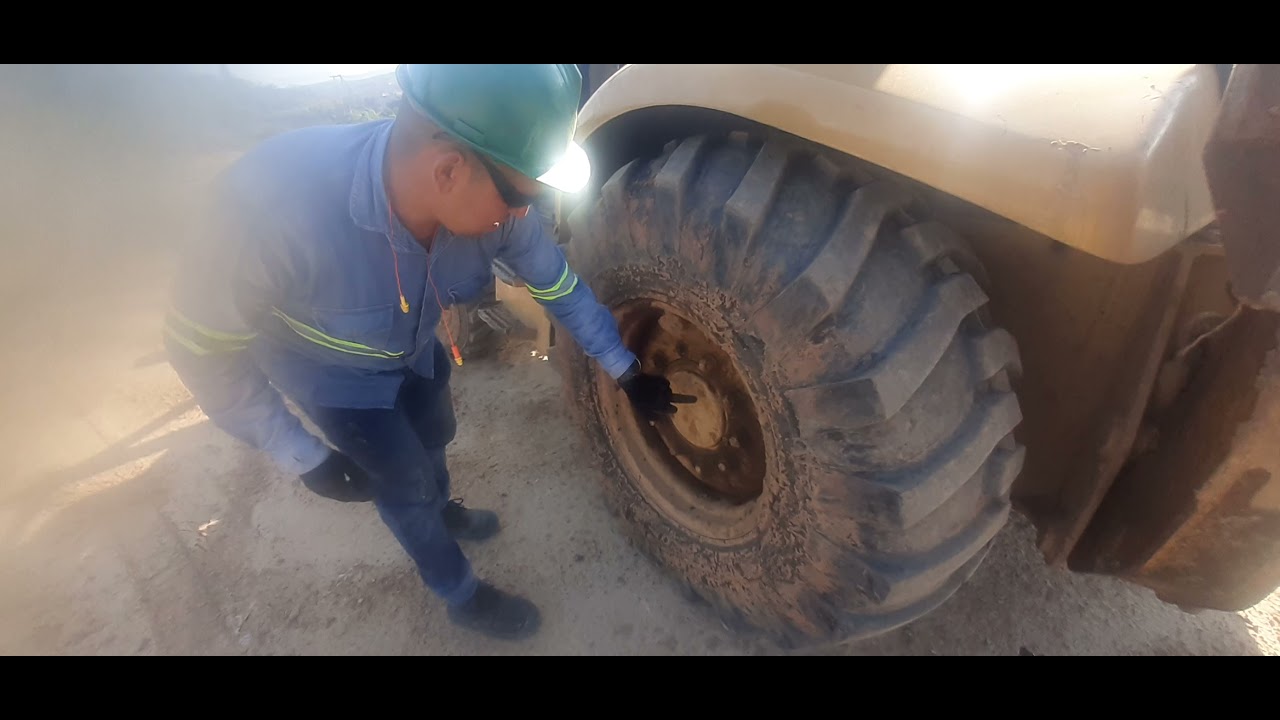 inspeccion preoperacional retrocargador KOMATSU WB-140