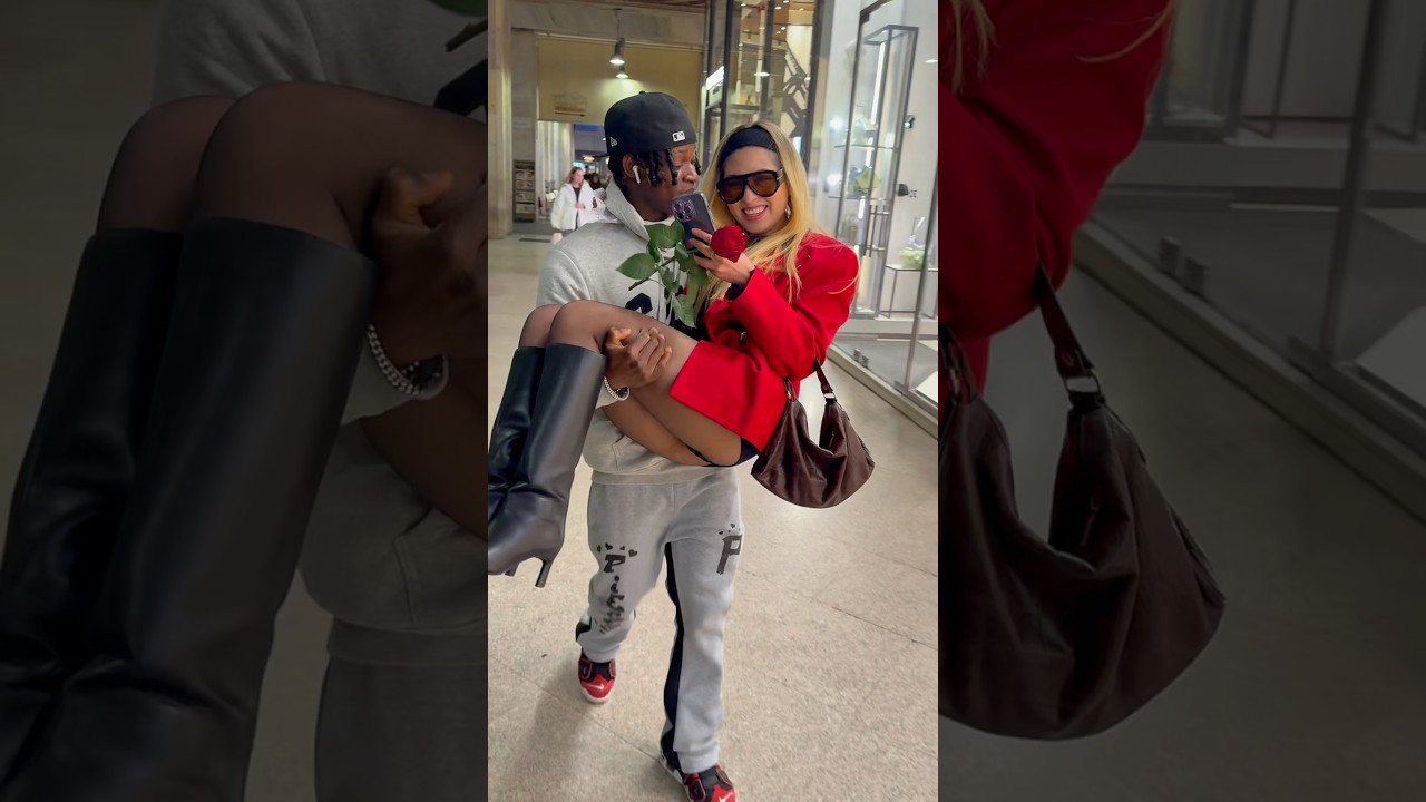 She was scared at first😊😊#explore #love #lovely #kindness #calmdown #happy #shorts #fyp #reels