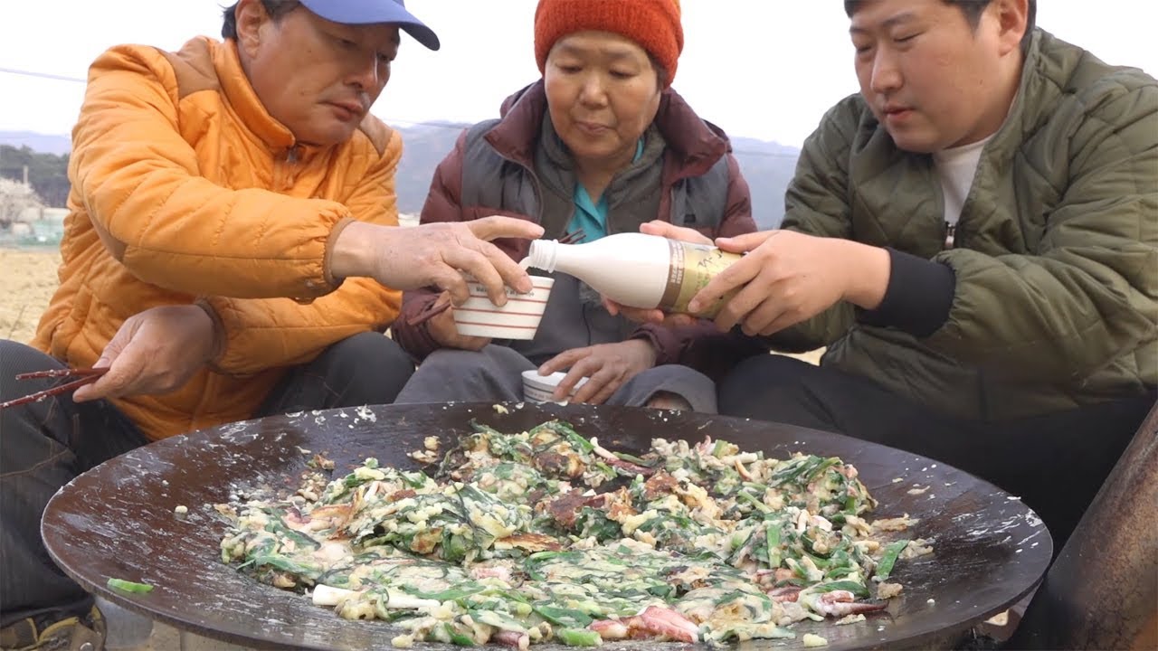 시원한 막걸리 한 잔과 [[부추전(Leek pancake)]] 요리&먹방!! - Mukbang eating show