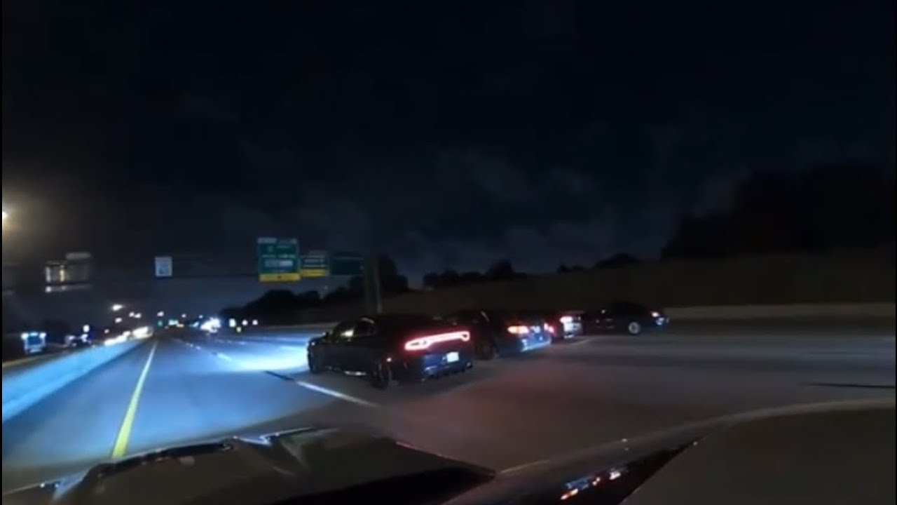 Tuned Mercedes E550 Roll Races in Mexico 🇲🇽