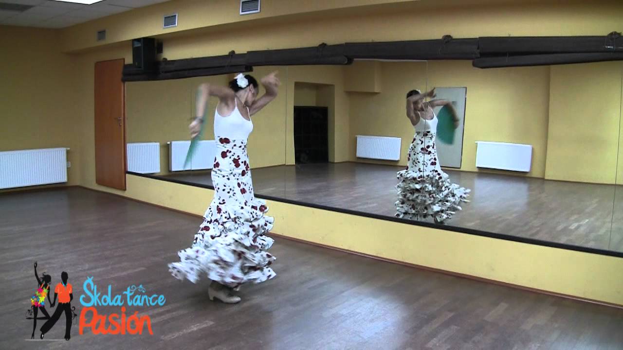 Flamenco s vějířem - Taneční kurzy - škola  tance Pasión