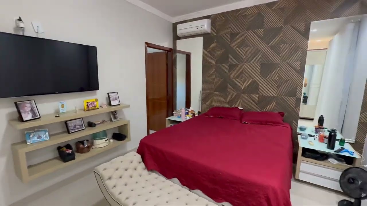 Arniqueiras, casa de 250m&sup2; em condom&iacute;nio fechado, 3 qtos, su&iacute;te, lazer - R$: 1.100.000