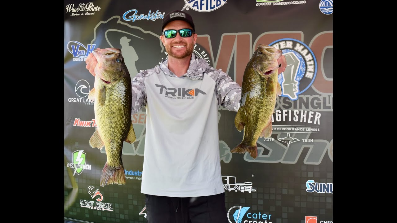 Green Bay Fishing Tournament! Wisco Bass Round 2 - Big Bass, Braided Line, and Swim Jigs!