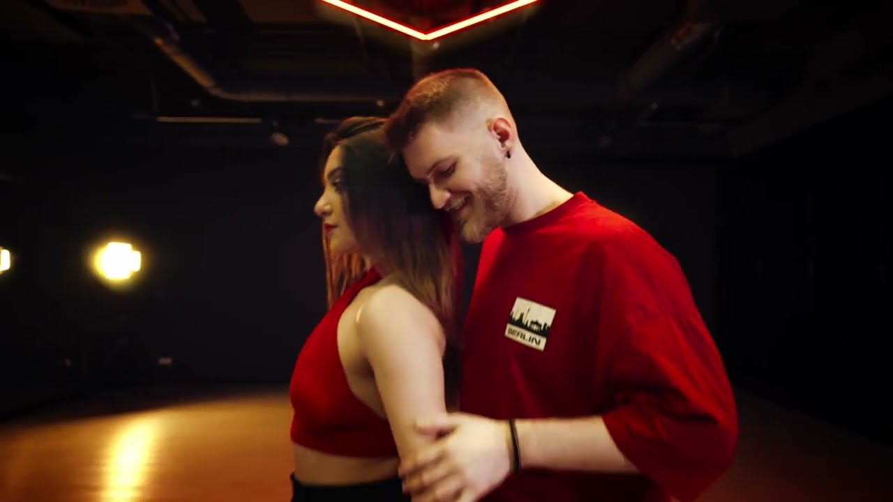 Sofia Reyes - La Bachata I Nick & Daniela I