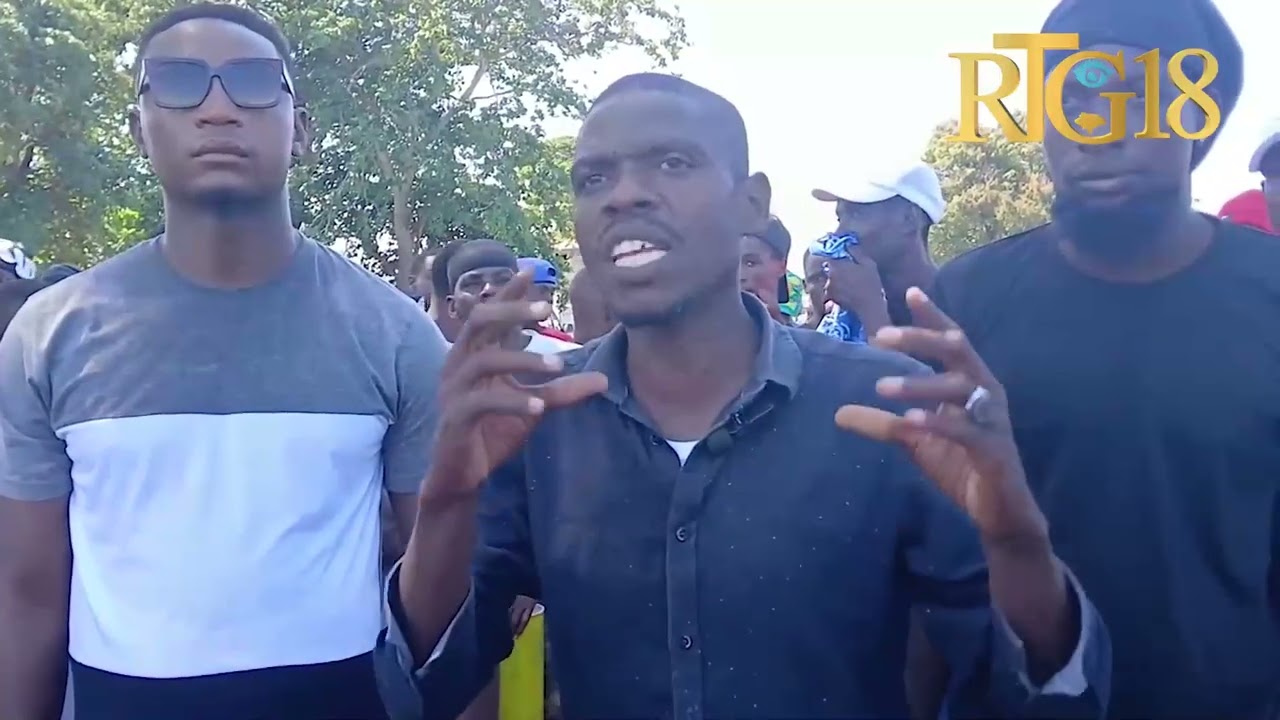 Moun nan komin Quartier-Morin manifeste pou egjize relanse travay konstriksyon lise ekselans lan
