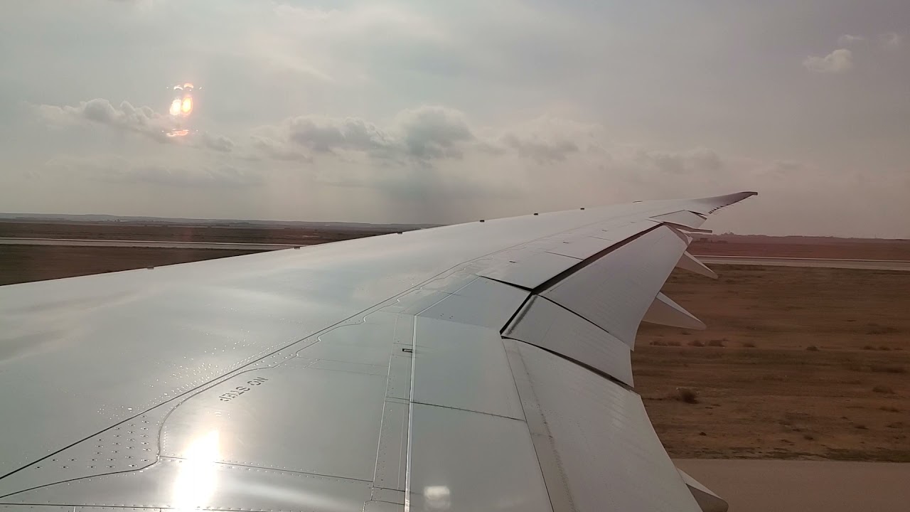Royal Jordanian 787-8 takeoff from Amman, Jordan en route to Chicago, USA