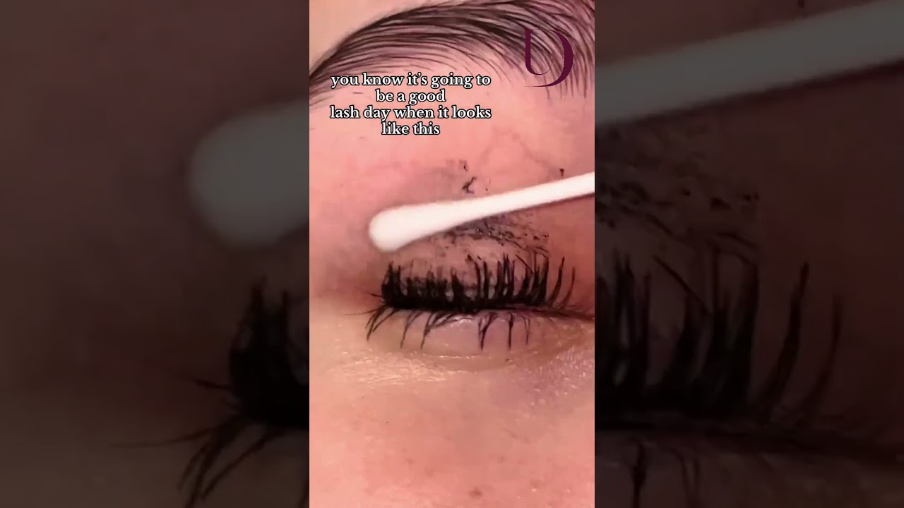 Clean up your mascara with me!#fyp #mascara #beauty #makeup #tubingmascara #cleaning