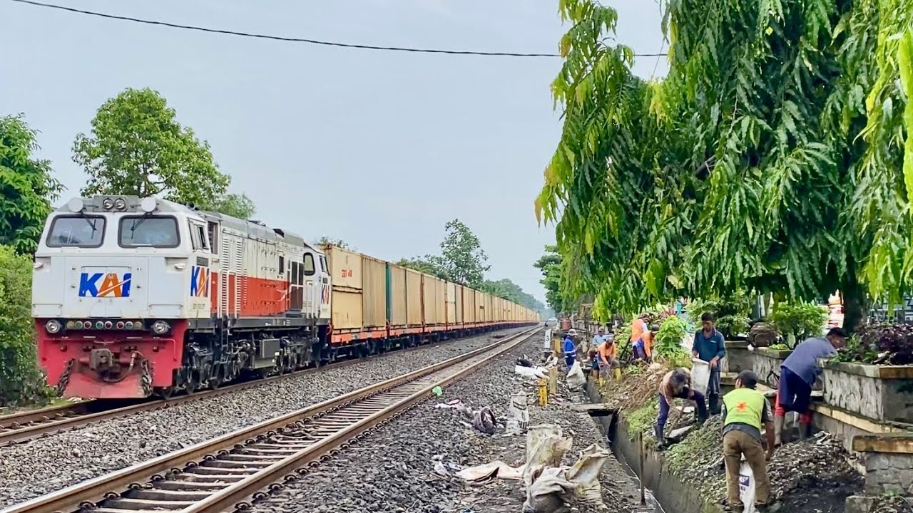 KERETA API BATUBARA SWASTA PAKAI SINGLE LOKO‼️ANGKUTAN BATUBARA MULAI SEPI⁉️