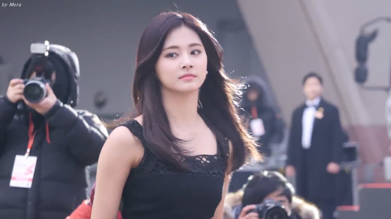 180214 트와이스 (TWICE) 레드카펫 Red carpet  (쯔위) Tzuyu 직캠 Fancam (2018 가온차트어워드) by Mera