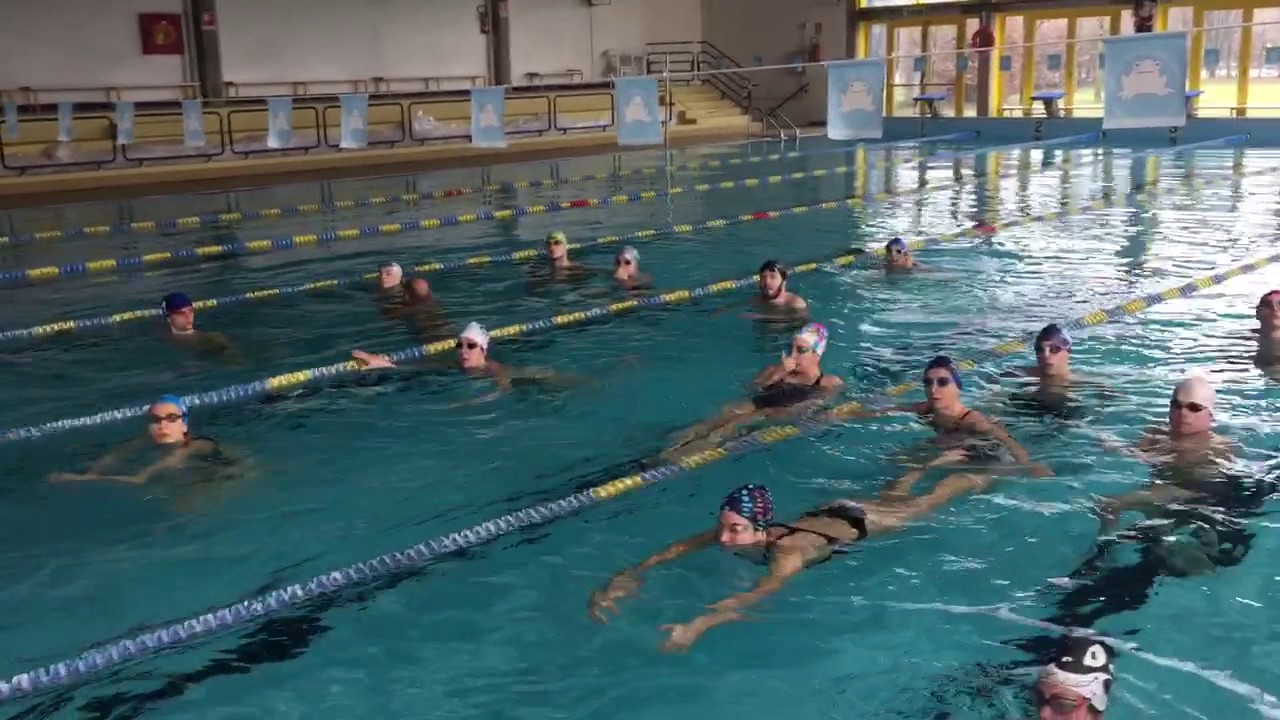 nuoto virata stile libero capriola e spinta