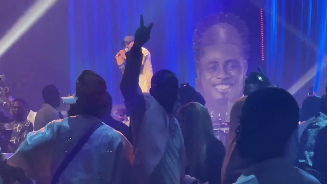 Wande Coal , Faze shut Down Eko Hotel With Their Energetic Performance At The Edo Pikin Comedy Show