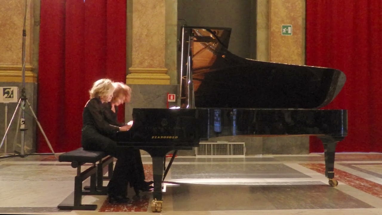 Paola Biondi e Debora Brunialti, pianoforte - 