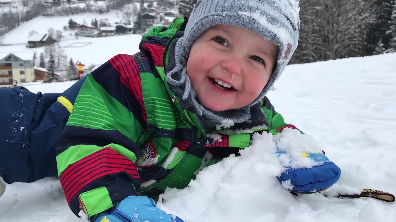 3 latek i roczne dziecko na nartach w Bad Kleinkirchheim z Dimbo