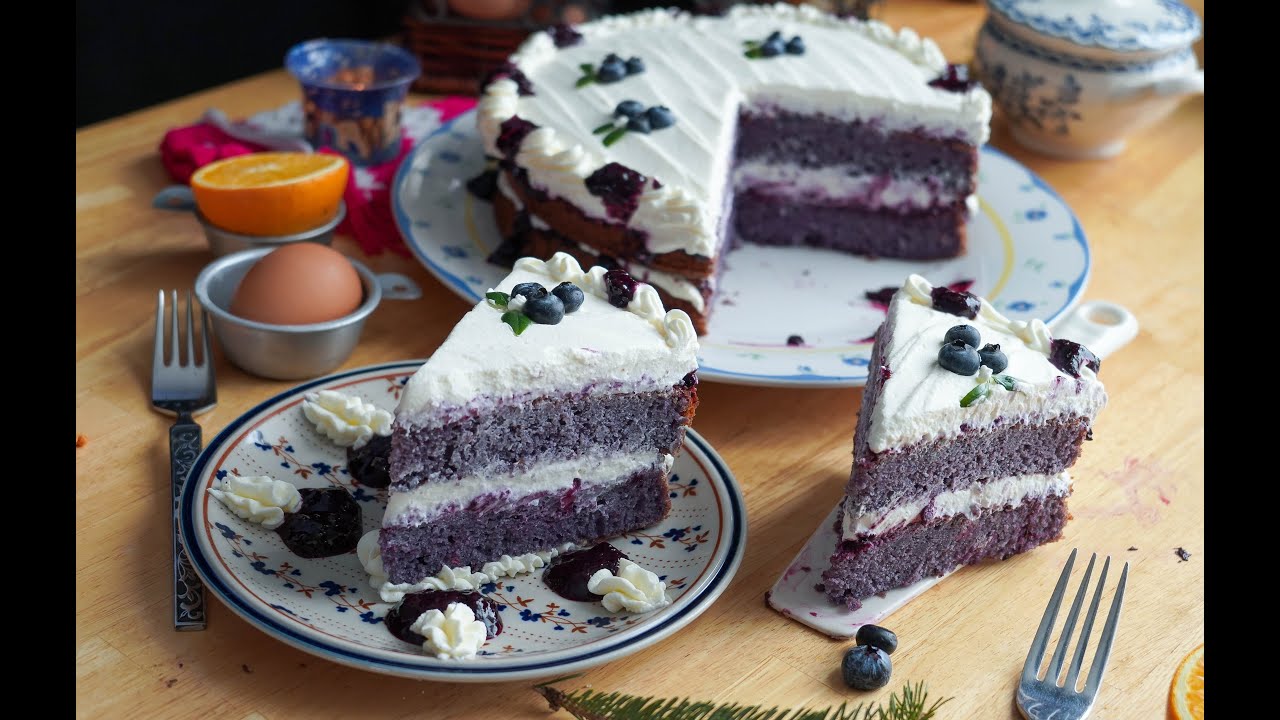 Marvelous yet simple blueberry cloud cake I incorporated blueberry puree in the sponge.