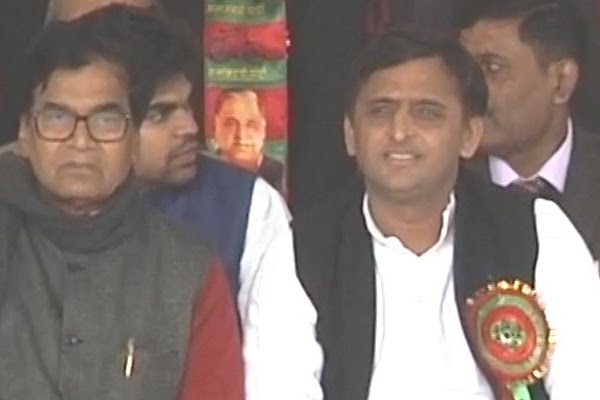 CM Akhilesh elected Samajwadi Party president; Mulayam made 'margdarshak'