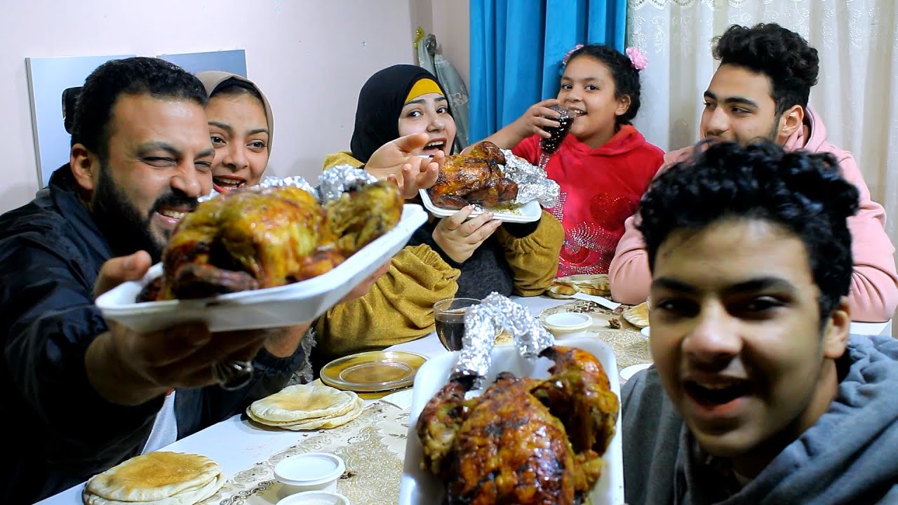 تحدى ٦كيلو فراخ والعقاااب انقلب عليا🤣🤣