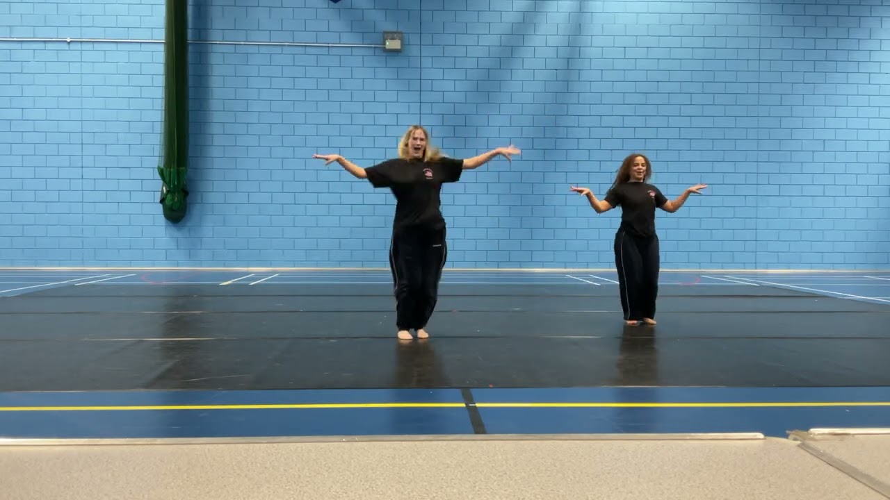 Katie & Liv Show Wildcard - Run 1