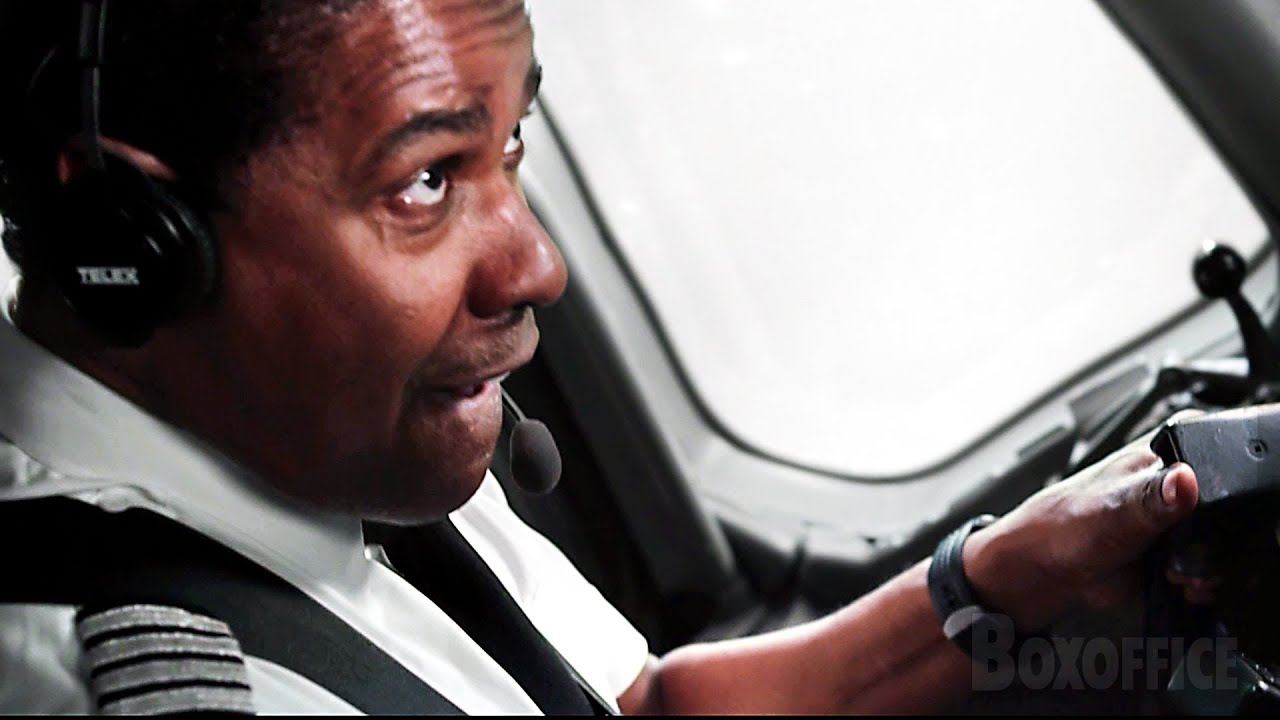 Denzel pilota um avião de CABEÇA PARA BAIXO | Cena completa | O Voo