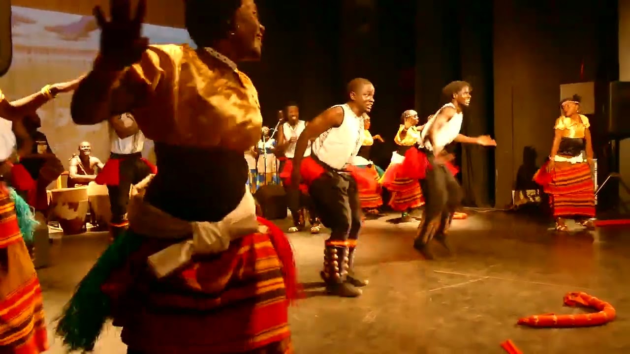 RUNYEGE - NTOGORO DANCE