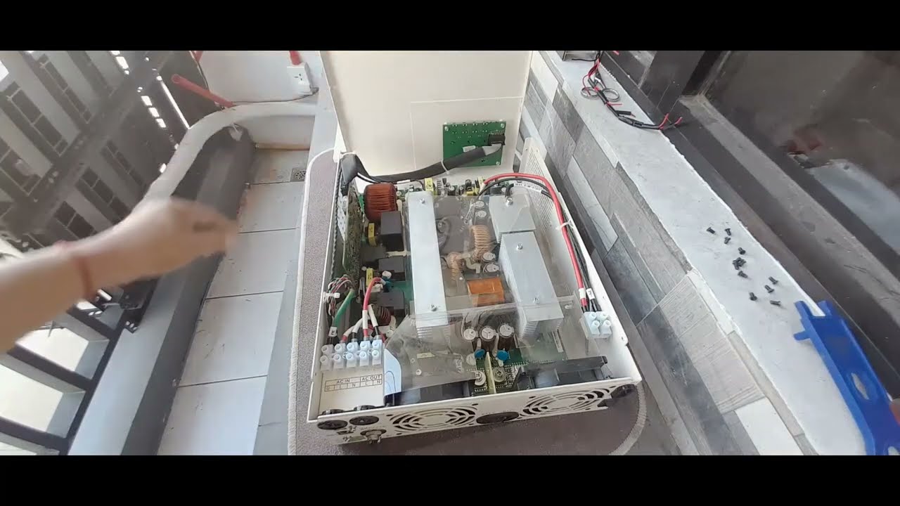 #SRNE HYBRID INVERTER  24v 3000w look inside