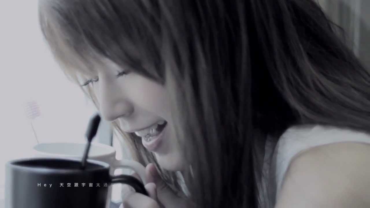 連詩雅 Shiga - 讓我享受談戀愛 Time For Love (Official Music Video)