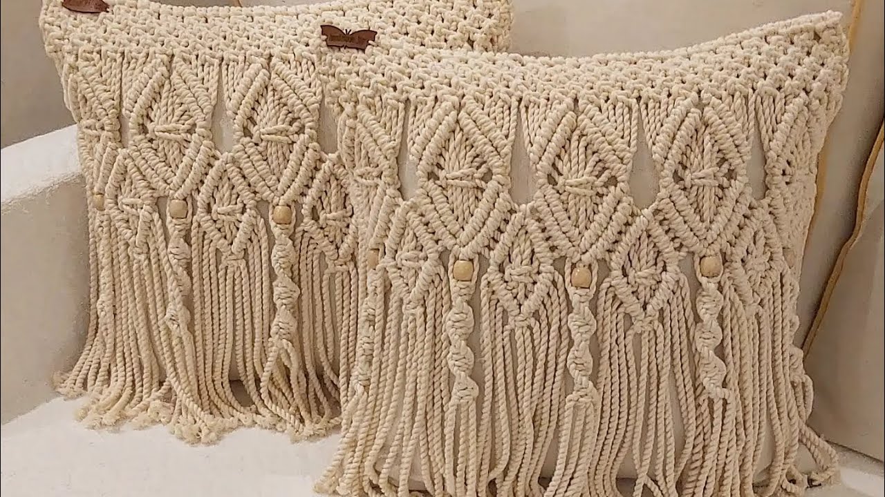 ملك كروشيه511 طريقه عمل كوشن بخيوط المكراميه