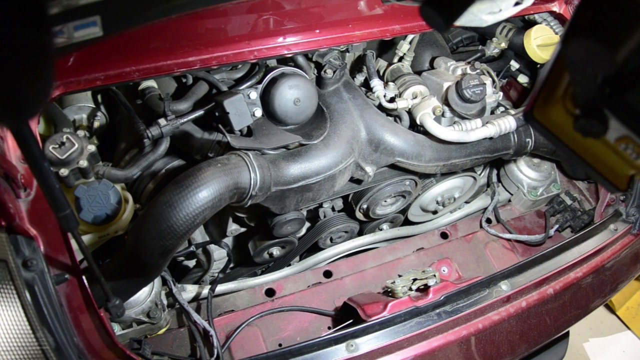 Замена воздушного фильтра на Porsche 911 Turbo 996