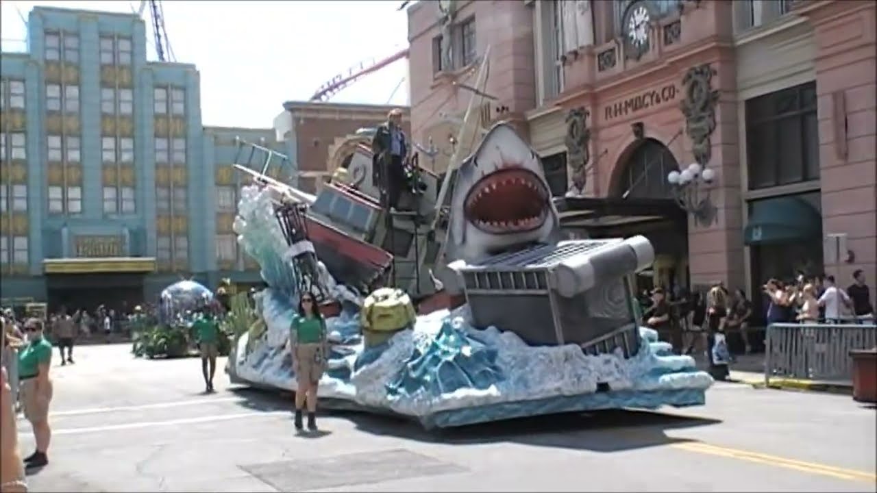 Universal Mega Movie Parade Full - Universal Studios, Universal Orlando Resort, Florida