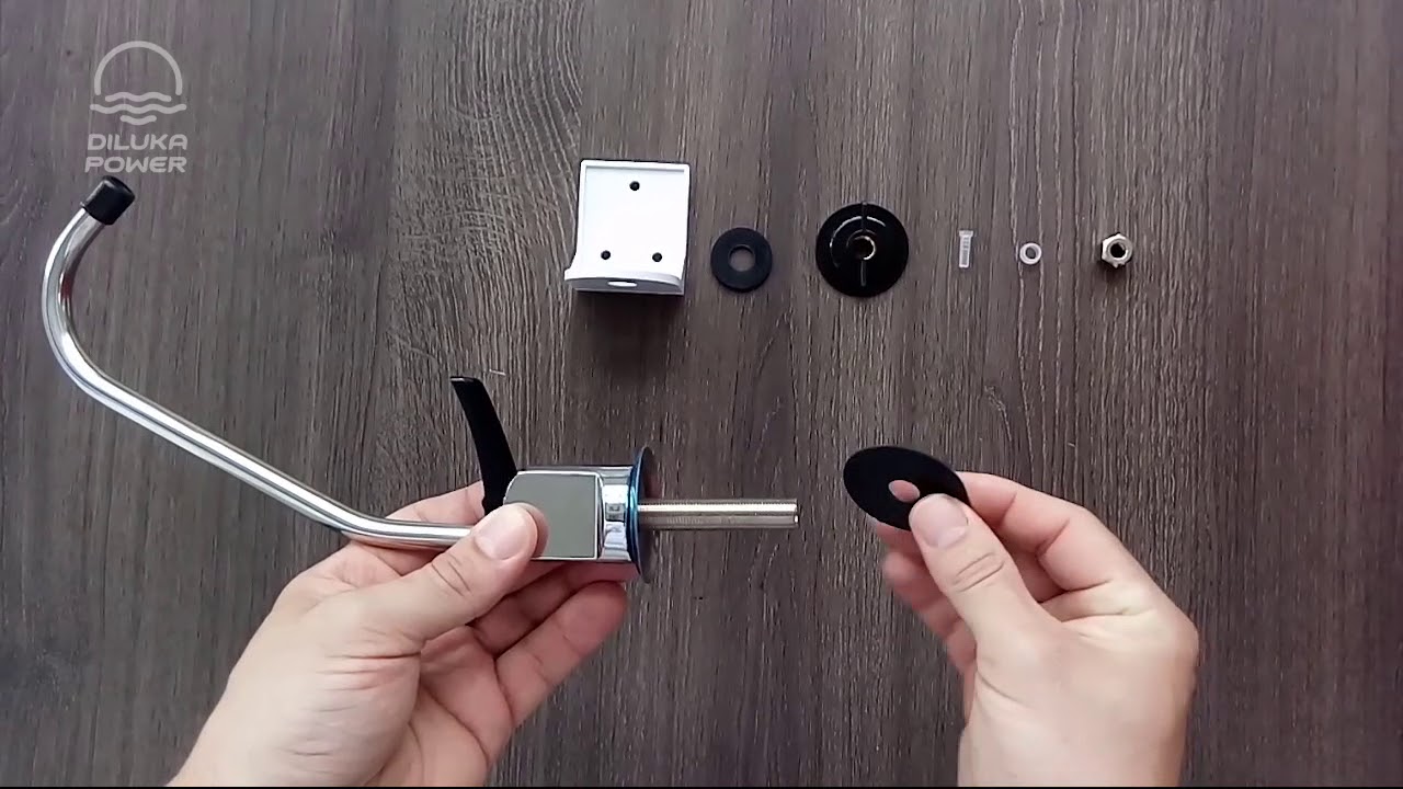 Montagem do faucet no suporte - Osmose Reversa RO20