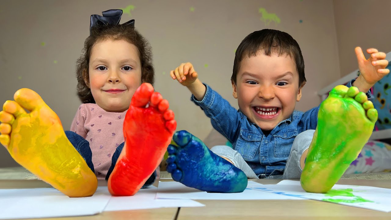 Learn Colors for kids with Feet Painting Пальчиковые краски