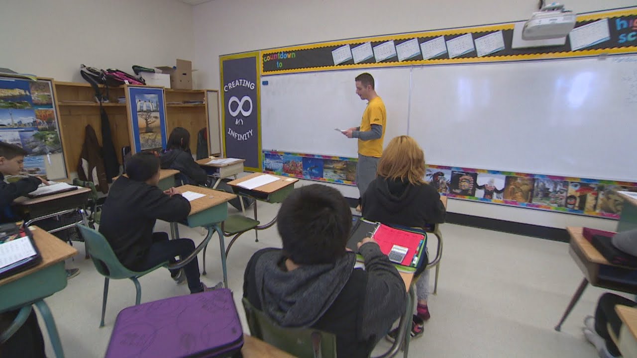 Provinces reconsider keeping kids with runny nose out of class during pandemic