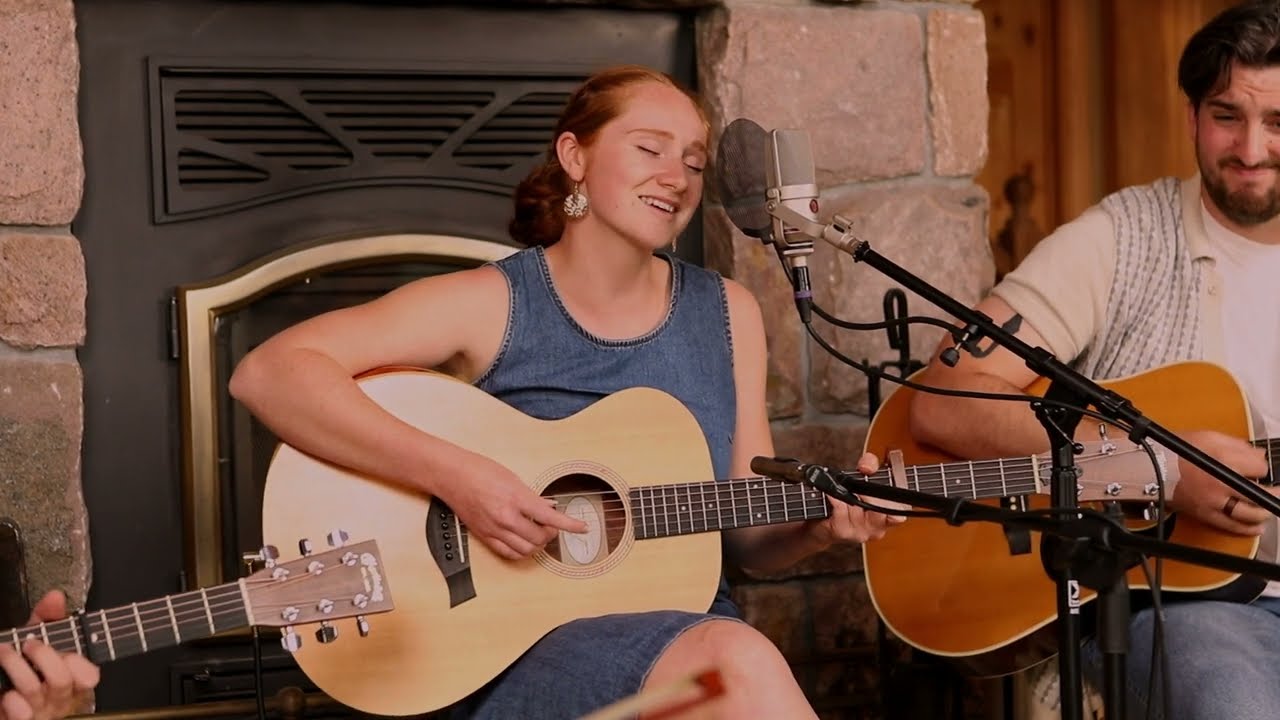 Leah Holtom - Face The Day (The Cottage Sessions)